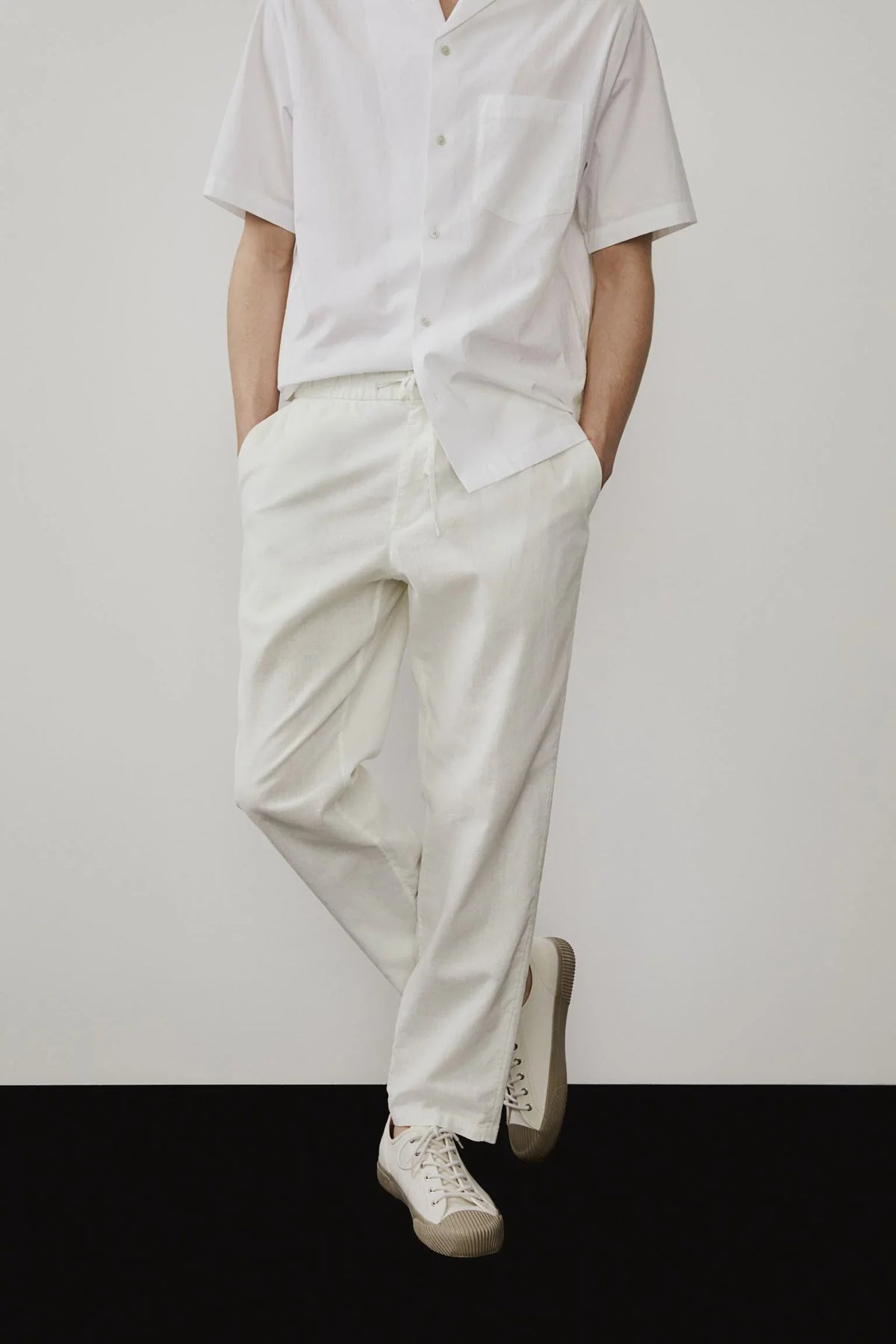 Men’s Relaxed Drawstring Trousers – Smart Casual Fit
